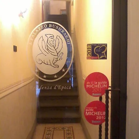 Bed & Breakfast A Palazzo Busdraghi Residenza D'epoca Lucca