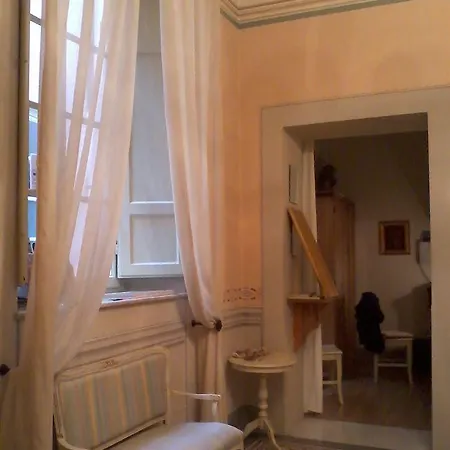 A Palazzo Busdraghi Residenza D'epoca לינה וארוחת בוקר לוקה