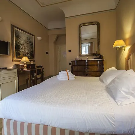 לינה וארוחת בוקר A Palazzo Busdraghi Residenza D'epoca 4*