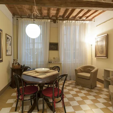 A Palazzo Busdraghi Residenza D'epoca