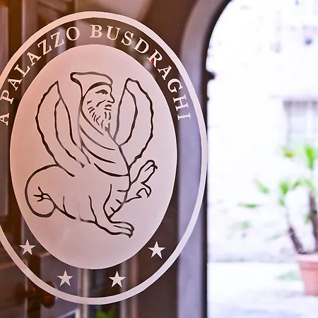 לינה וארוחת בוקר A Palazzo Busdraghi Residenza D'epoca